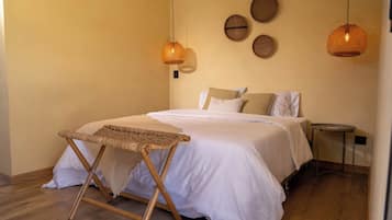 1 chambre, rideaux occultants, Wi-Fi gratuit, draps fournis