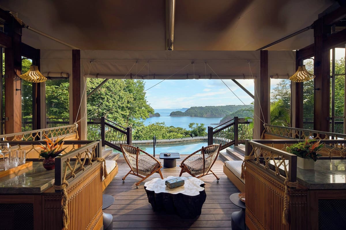 Family Treetop Tent | Living area