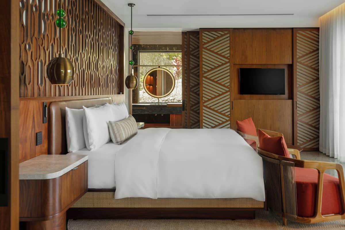 Room, 1 King Bed, Non Smoking, Ocean View (Balcony) | 1 bedroom, minibar, free WiFi, bed sheets