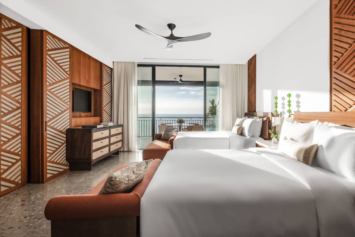 Een minibar, gratis wifi, beddengoed