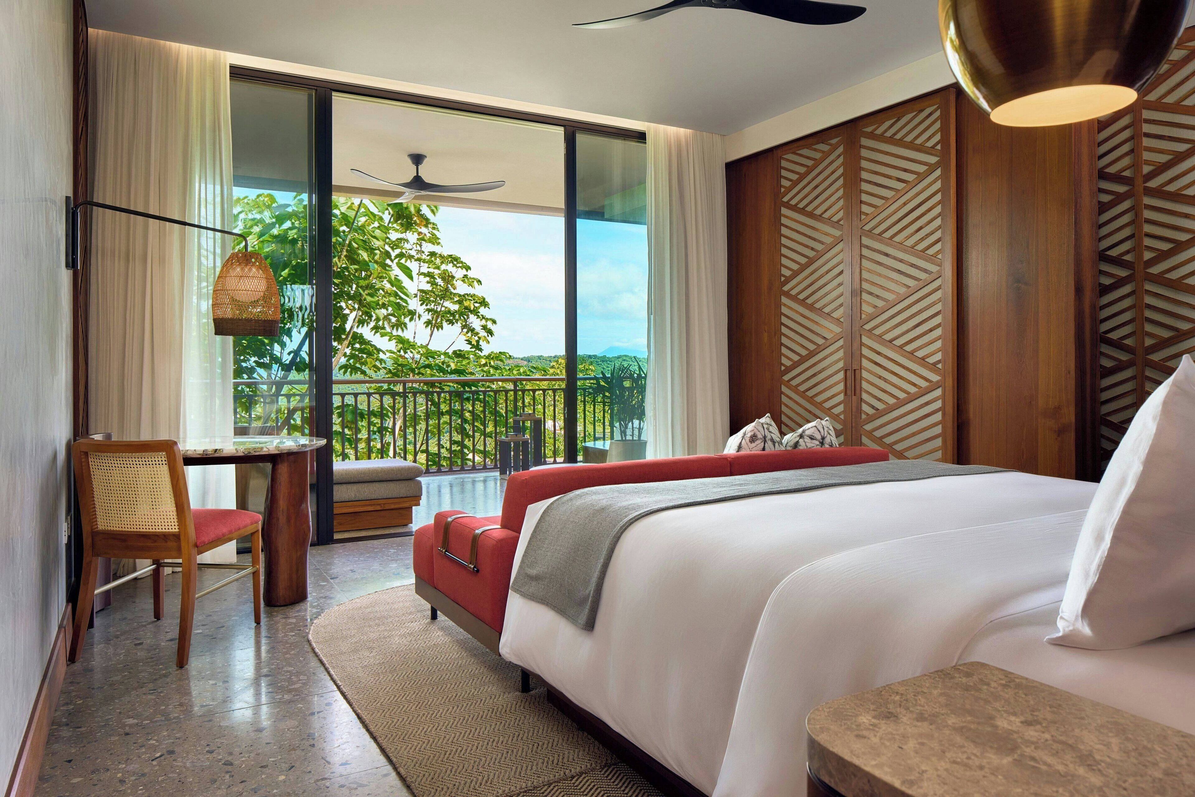 Room, 1 King Bed, Ocean View (Balcony) | Minibar, free WiFi, bed sheets