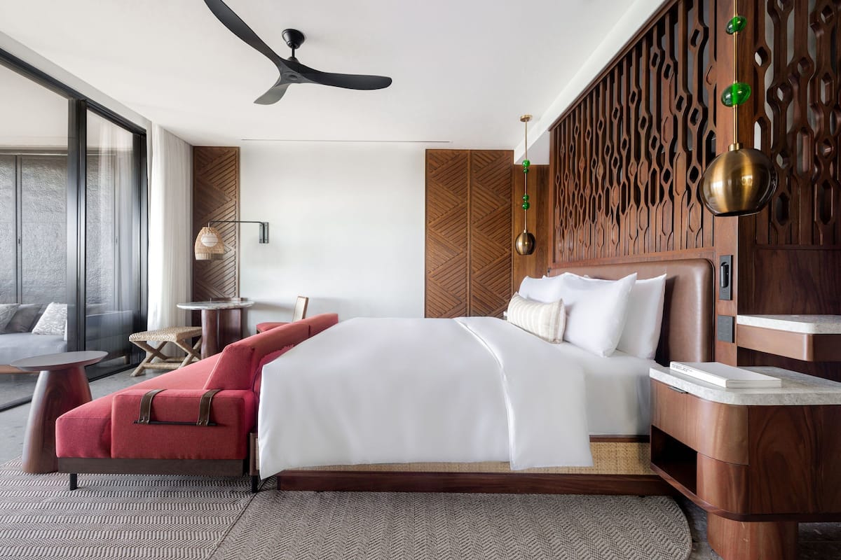 Room, 1 King Bed, Non Smoking, Ocean View | Minibar, free WiFi, bed sheets