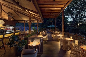 Restaurant - Nekajui Peninsula Papagayo, a Ritz-Carlton Reserve (Nacascolo)
