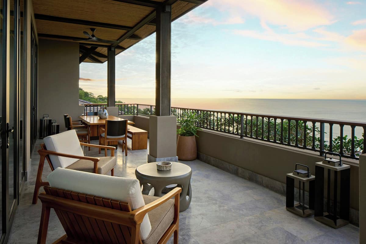 Suite, 1 King Bed, Balcony, Ocean View | Hypo-allergenic bedding available, minibar, cribs (free)