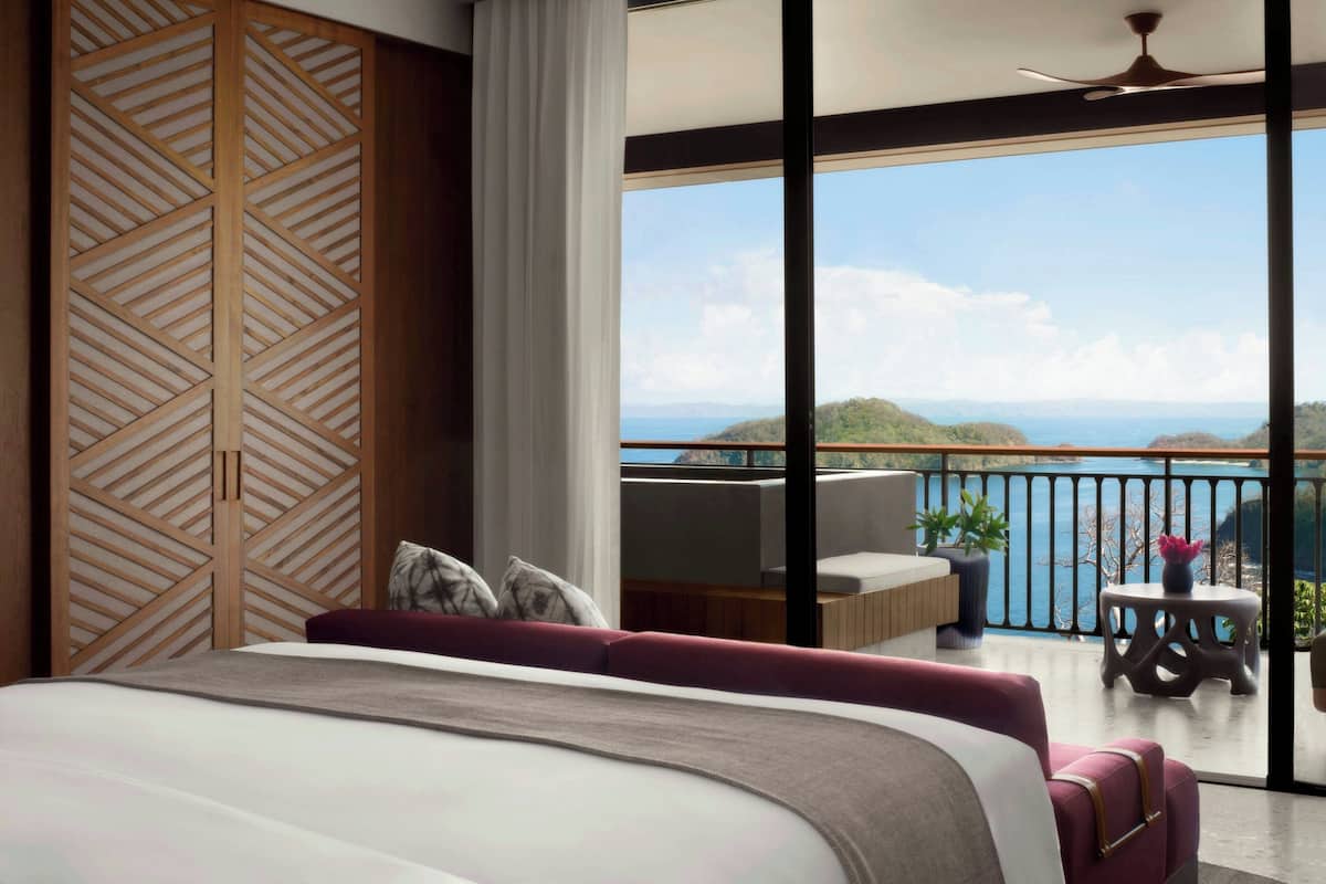 Room, 1 King Bed, Non Smoking, Ocean View | 1 bedroom, minibar, free WiFi, bed sheets