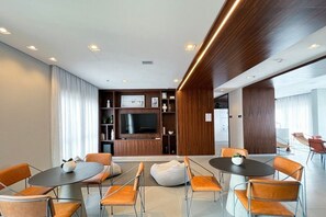 Eenvoudig appartement | Dineren