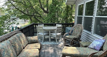 Modern Comfortable 4 Bed 2 Bath House on Hartley Lake in Brainerd - Beach