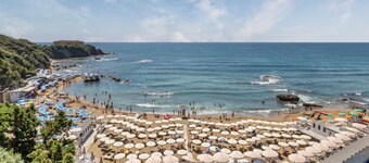 Parlavecchia House in Rosignano Marittimo