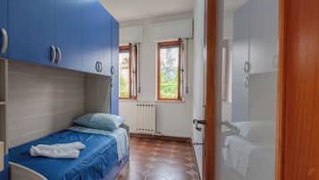3 bedrooms, free WiFi, bed sheets