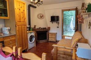 Apartment, Balcony, Garden View | Living area