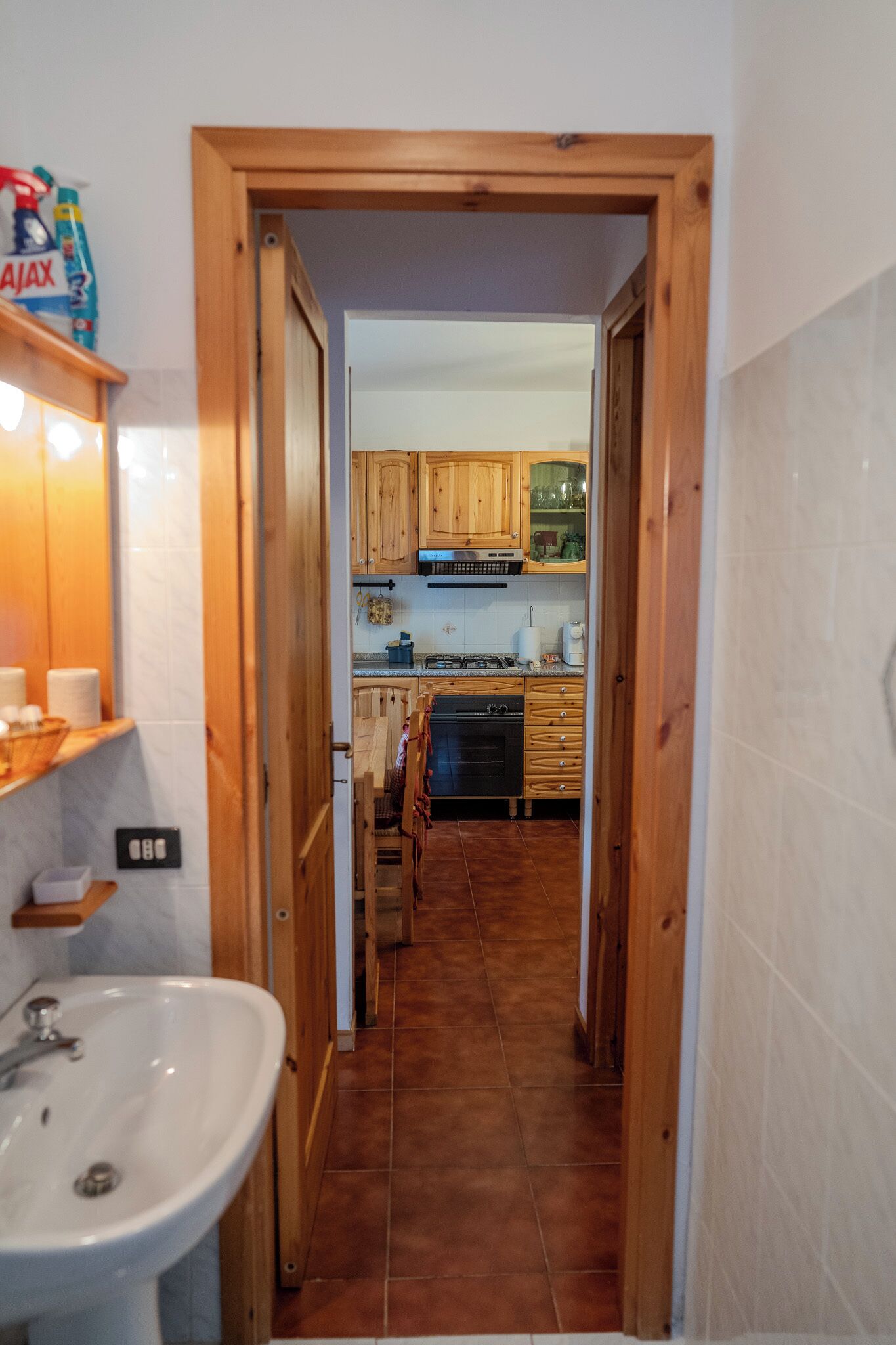 Apartment, Balkon, Gartenblick | Badezimmer