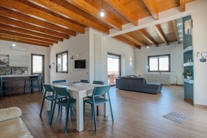 House, Private Pool | Living area | 32-inch flat-screen TV with cable channels