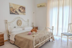 Apartment, Patio | 3 bedrooms, free WiFi