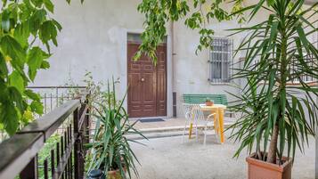 Appartamento, patio | Terrazza/patio