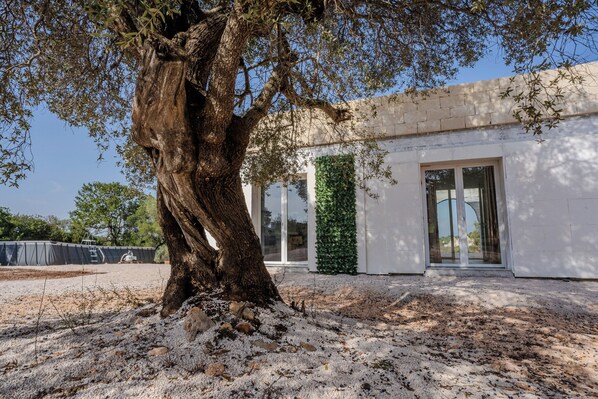 ด้านหน้าที่พัก