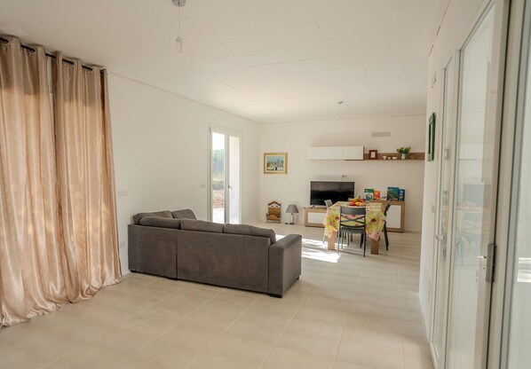 Villa, Hot Tub | Living area - Villa tra gli Ulivi - Ostuni (Ostuni)