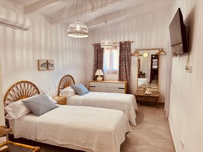 3 bedrooms, free WiFi, bed sheets