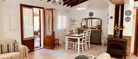 Cheminée, table de tennis de table