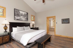 5 bedrooms, iron/ironing board, free WiFi, bed sheets - Luxury Mountain Escape • New Interiors • AC • Hot Tub + Views (Big Sky)