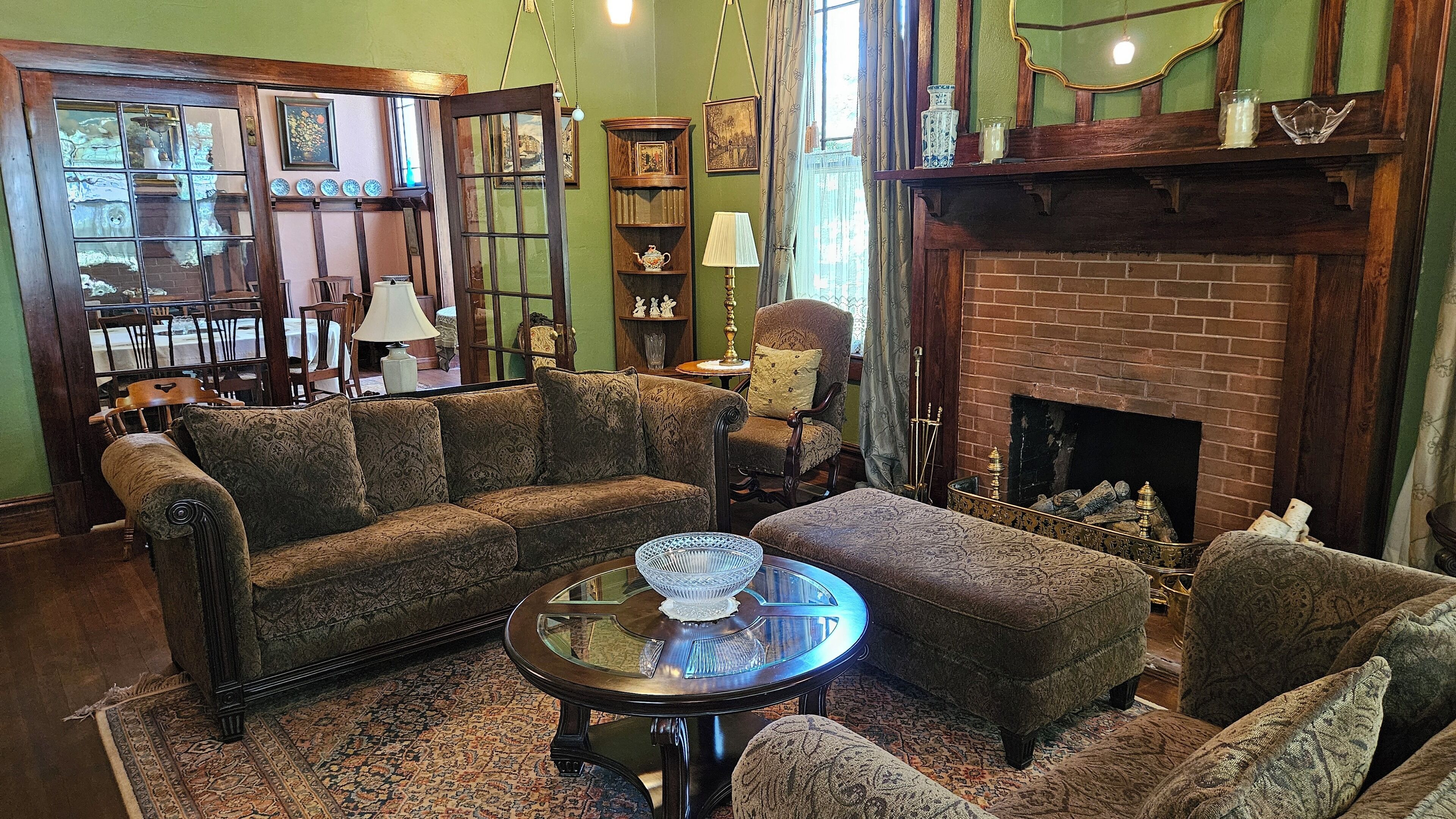 电视、书、电脑显示器