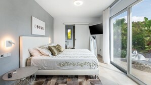 Room - Amazing home in Santa Eulalia des Riu (Santa Eulalia des Riu)