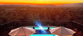 ⭐️⭐️⭐️⭐️⭐️5 Star🌵Guest Favorite with Heated Lazy River Pool☀️Rooftop  Observation Deck