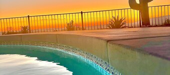 ⭐️⭐️⭐️⭐️⭐️5 Star🌵Guest Favorite with Heated Lazy River Pool☀️Rooftop  Observation Deck