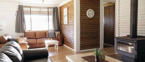 TV, fireplace, stereo