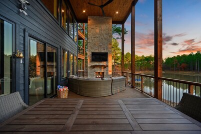 New-Sleeps 30-Pool-Pond-Kayaks-Golf-Spa-BBall-Poker-Ping Pong-Skeeball-ATVs