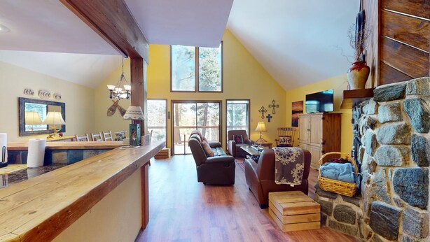 Smart TV, fireplace - Large Deck | Fireplace | Forest Views | Rose's Haven (Angel Fire)
