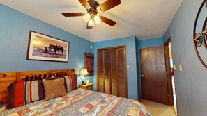 3 bedrooms, iron/ironing board, free WiFi, bed sheets