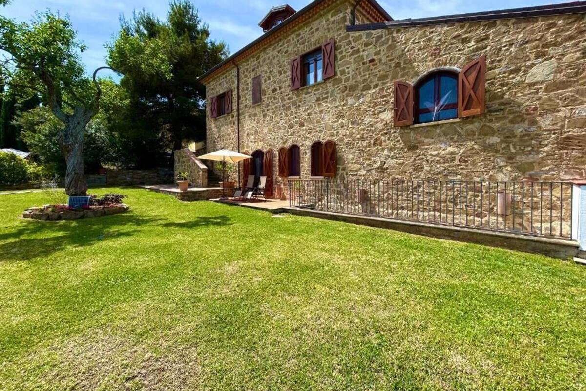 Spacious Garden-View Apartment for Families | Santa Maria di Castellabate (Cilento Coast) | Laptop workspace, iron/ironing board, cots/infant beds, free WiFi
