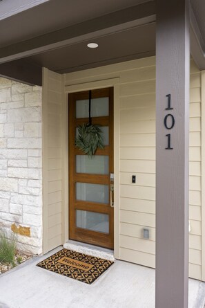 Exterior detail - Stevies Place - Point Venture (Point Venture)