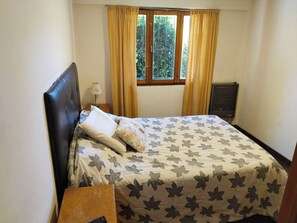 2 bedrooms, bed sheets - Los Zorzales DEPARTMENT 3 (San Carlos de Bariloche)