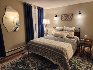 Iron/ironing board, WiFi, bed sheets - Comfortable Apartment in Horseheads (Horseheads)