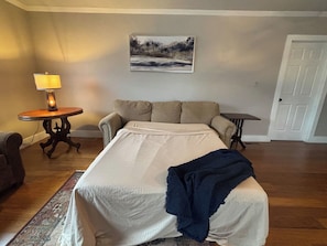 4 bedrooms, WiFi, bed sheets