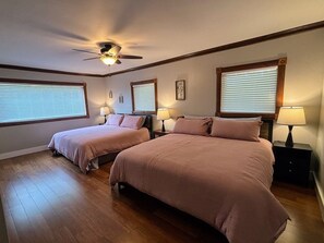 4 bedrooms, WiFi, bed sheets