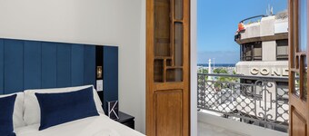 '32 Duplex' Vacation Apartment with Sea Views, Wi-Fi and Air Conditioning