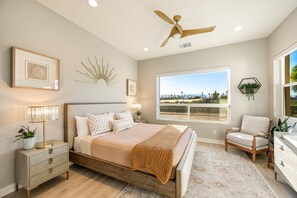 3 bedrooms, desk, iron/ironing board, free WiFi - Fairway Gem by VARE | Pool+Spa+Putting Green (Indio)