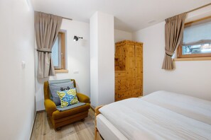 1 bedroom, free WiFi, bed sheets