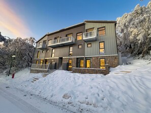 Exterior - Modern Mt Buller Chalet Village Location Sleeps 12 (Mount Buller)