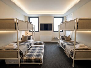 3 bedrooms, desk, iron/ironing board, free WiFi - Modern Mt Buller Chalet Village Location Sleeps 12 (Mount Buller)