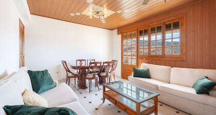 Apartment 'Ático Casco Histórico Higueruelas' with Mountain View, Balcony and Wi-Fi