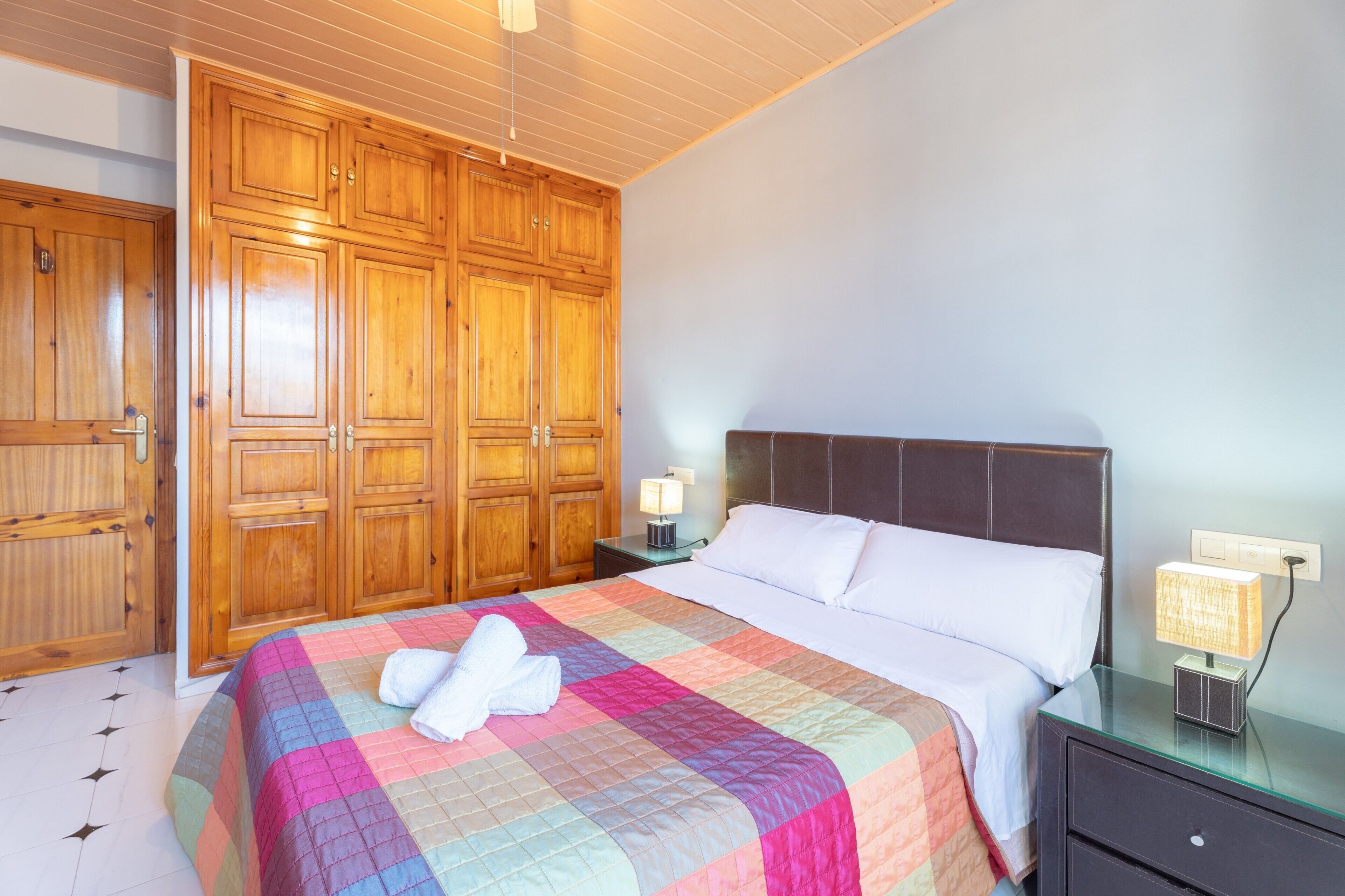 4 Schlafzimmer, kostenloses WLAN, Bettwäsche