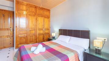 4 Schlafzimmer, kostenloses WLAN, Bettwäsche