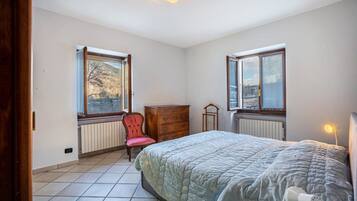 2 chambres, fer et planche Ă repasser, Wi-Fi gratuit, draps fournis