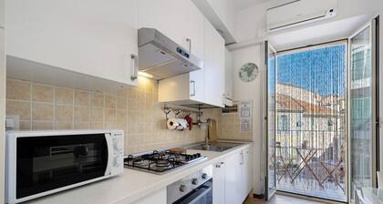 Appartement 'Casa Vacanza Nel Cuore Di Loano' avec balcon, Wi-Fi et climatisation