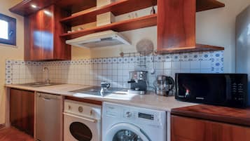 Mikrowelle, Ofen, Herdplatte, Geschirrspüler