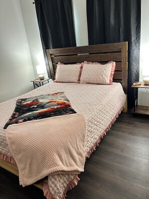 6 chambres, fer et planche à repasser, Wi-Fi, draps fournis