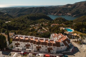Exterior - Apartment with private terrace and panoramic views, Balcones del Lago, Istán (Istán)